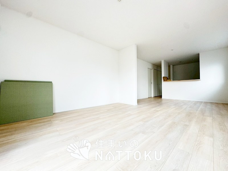 亀岡市千代川町小林　第3期　1号地 内観写真（リビング）