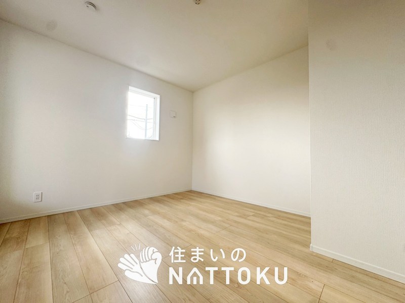 亀岡市千代川町小林　第3期　1号地 内観写真（リビング以外の居室）