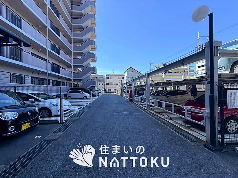 ステイツ枚方・長尾ヒルズ 共用部写真（駐車場）