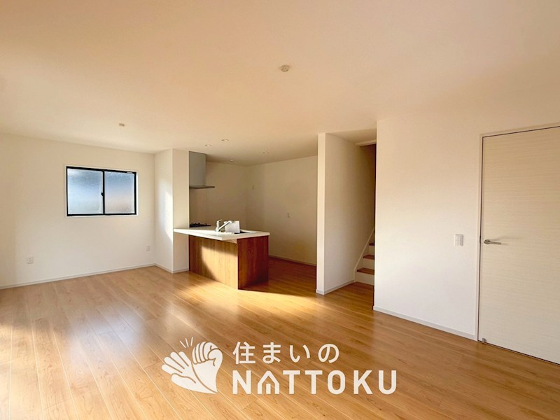京都市北区上賀茂本山　第1期　8号地 内観写真（リビング）