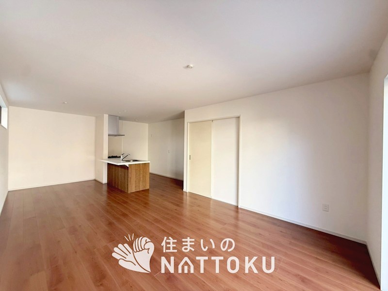 栗東市中沢　第3期　2号地 内観写真（リビング）