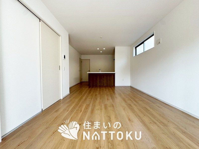 城陽市寺田宮ノ谷　第2期　2号地 内観写真（リビング）