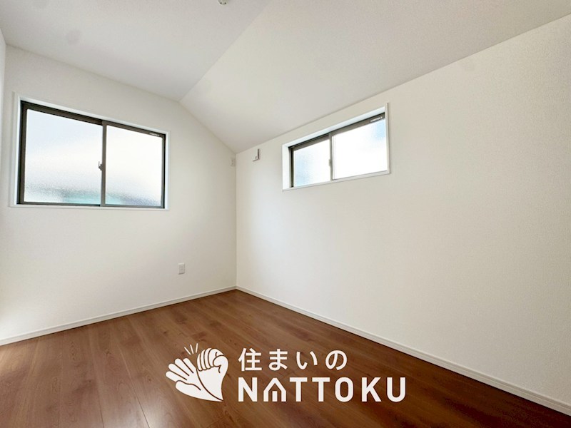 城陽市寺田宮ノ谷　第2期　2号地 内観写真（リビング以外の居室）