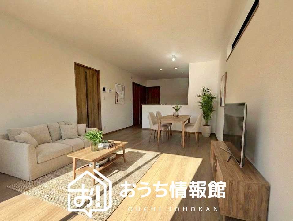 一宮市三条道東　第7期　 内観写真（リビング）