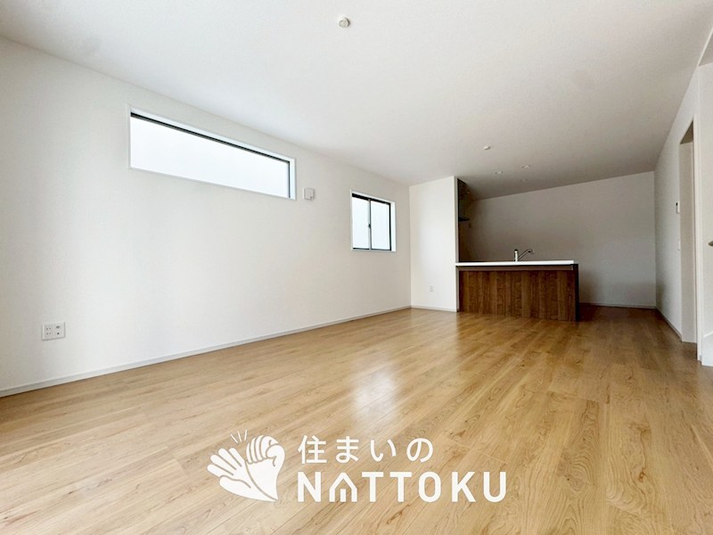 城陽市寺田尼塚　第1期　1号地 内観写真（リビング）