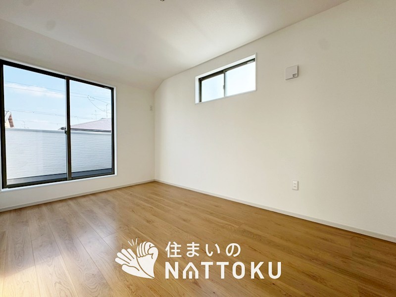 城陽市寺田尼塚　第1期　1号地 内観写真（リビング以外の居室）