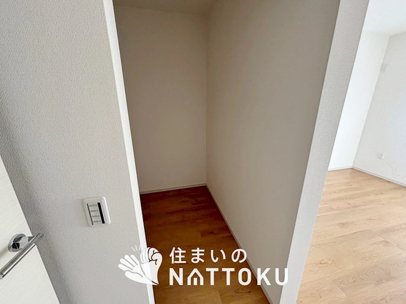 大津市滋賀里　第2期　1号地 内観写真（収納）