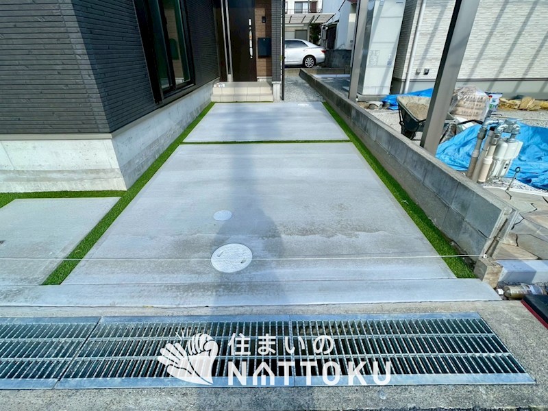 明石市西明石町　B号棟  現地写真（駐車場）