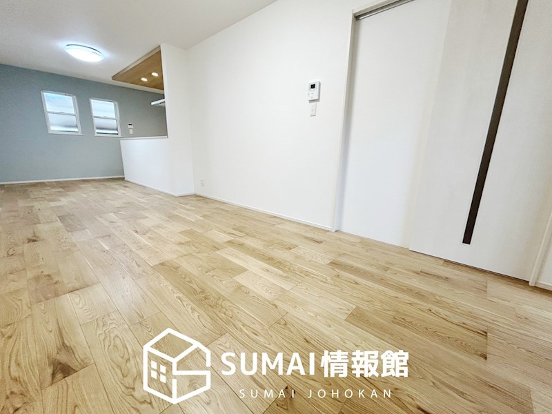 明石市中朝霧　第2期　 内観写真（リビング）