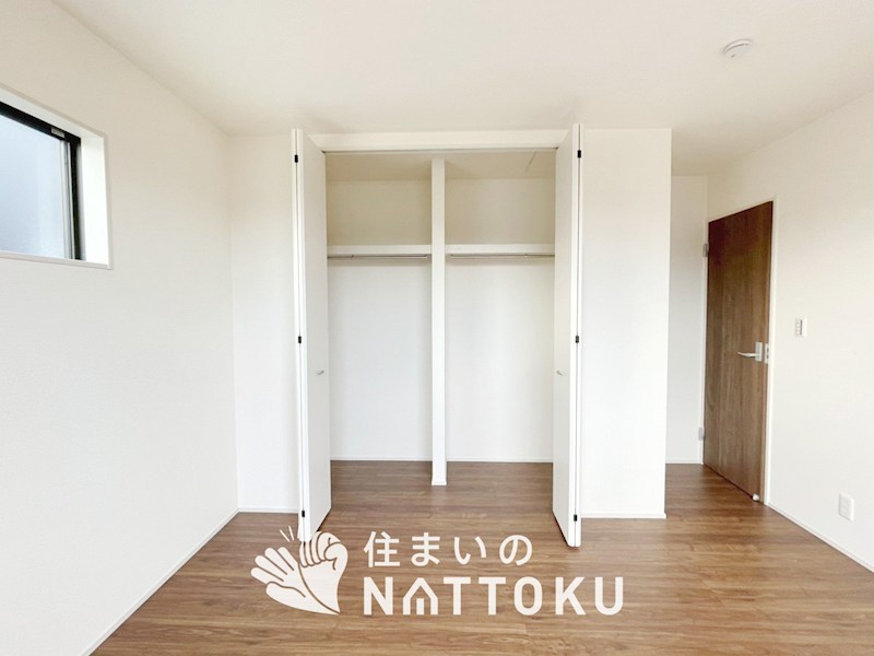 小野市神明町　第4期　5号地  内観写真（収納）