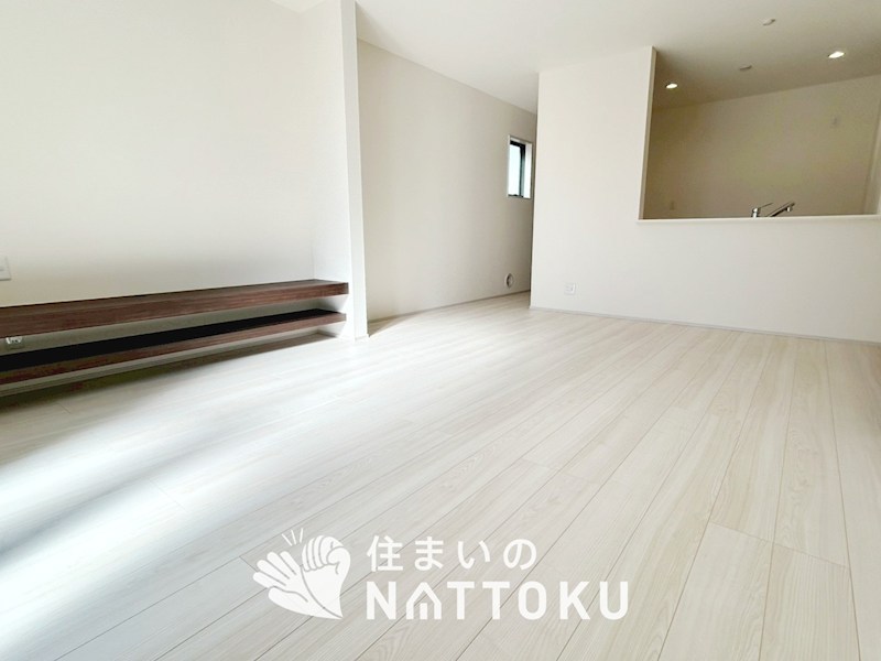 西脇市小坂町　第5期　 内観写真（リビング）
