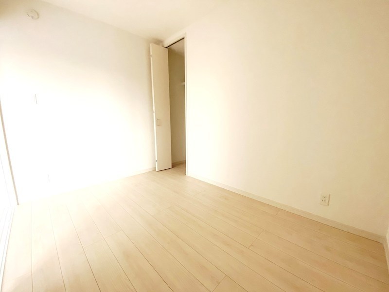 柏原市国分東条町　2号地 内観写真（リビング以外の居室）