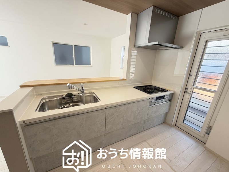 一宮市今伊勢町馬寄　第8期　2号棟 内観写真（キッチン）