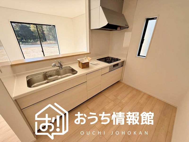 亀山市羽若町　第1期　4号棟 内観写真（キッチン）