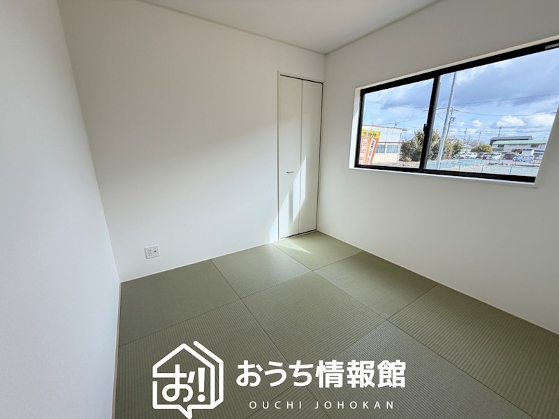 亀山市羽若町　第1期　4号棟 内観写真（リビング以外の居室）
