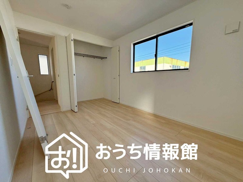 亀山市羽若町　第1期　3号棟 内観写真（リビング以外の居室）
