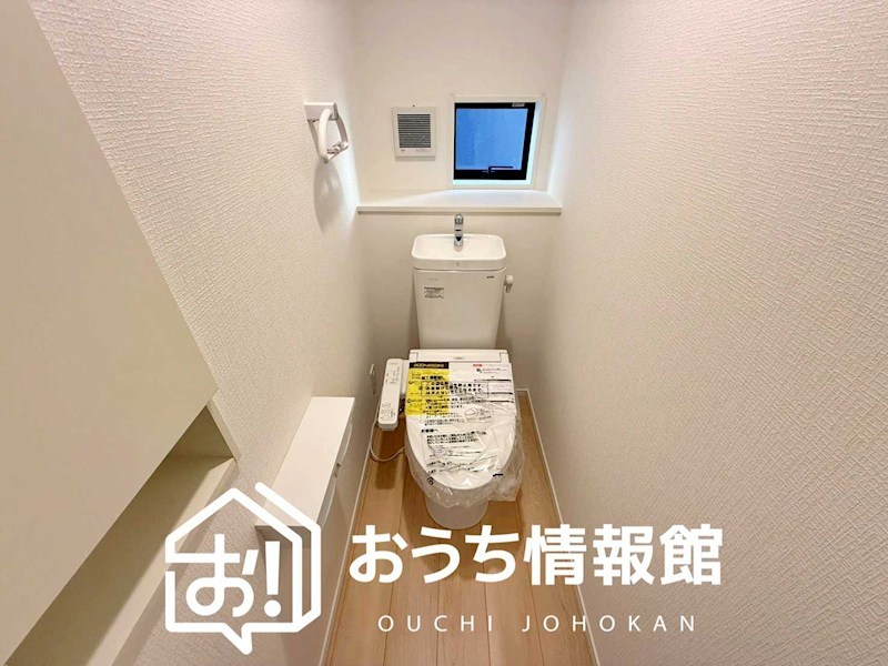 亀山市羽若町　第1期　3号棟 内観写真（トイレ）