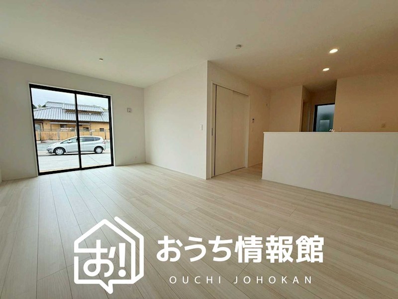 亀山市山下町　第1期　3号地 内観写真（リビング）