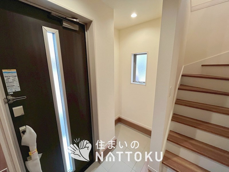寝屋川市萱島東　第6期　 現地写真（玄関）