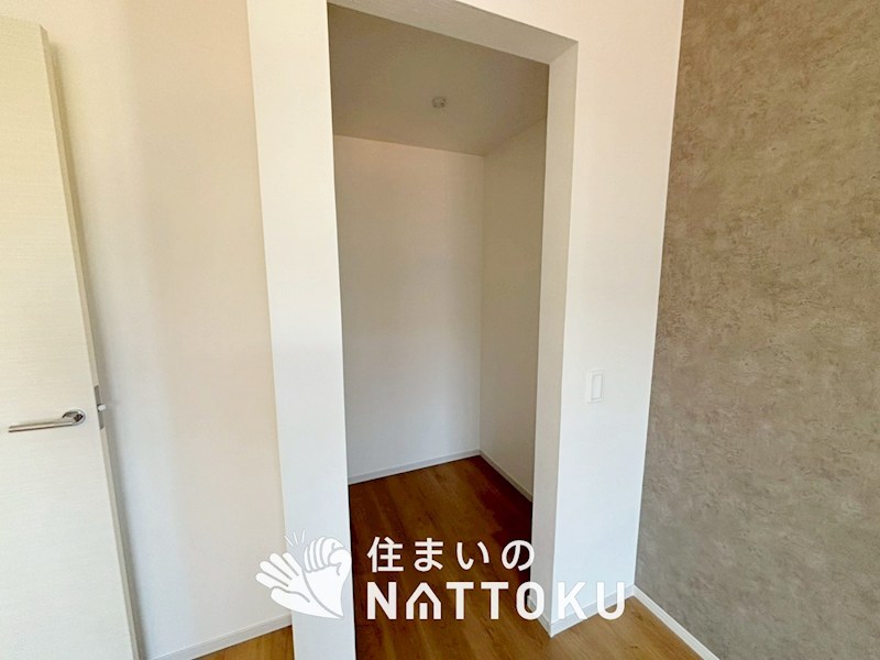 草津市上笠　第1期　2号地 内観写真（収納）