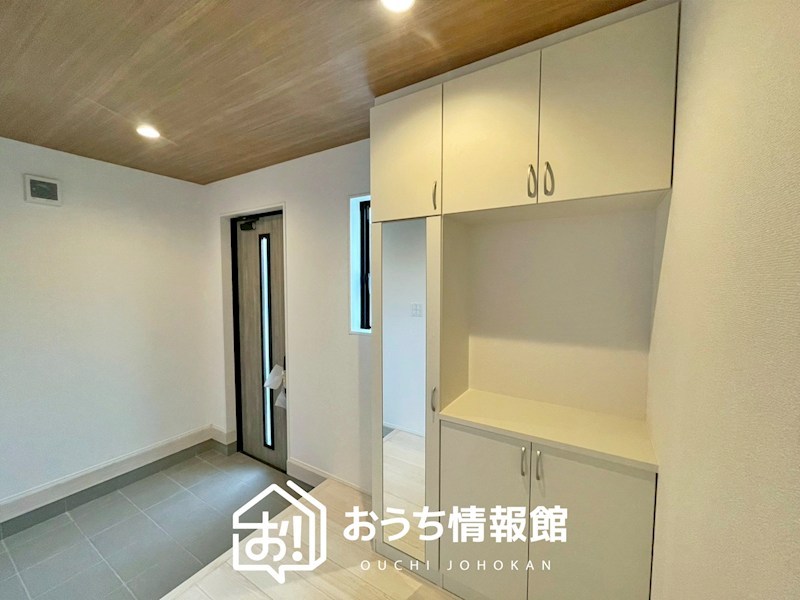 犬山市鳥屋越　2号棟 現地写真（玄関）