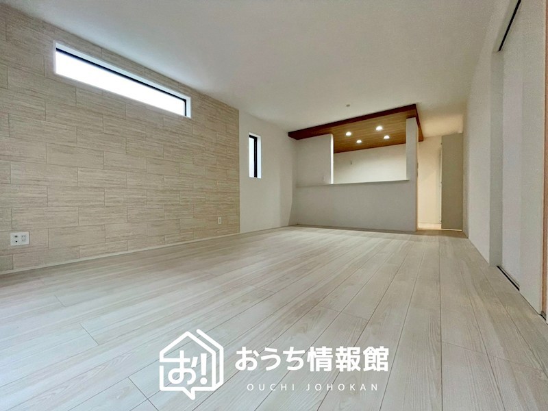 犬山市鳥屋越　5号棟 内観写真（リビング）