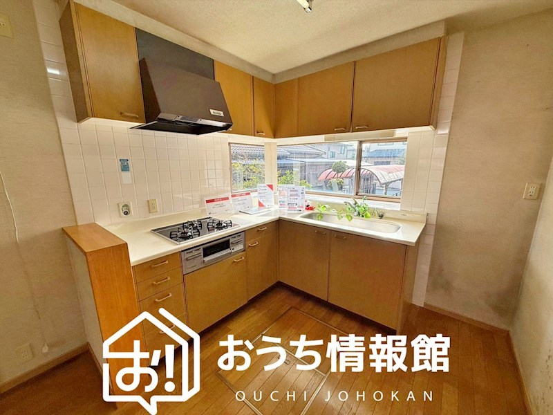 津市河辺町　 内観写真（キッチン）