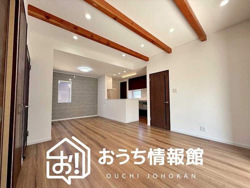 四日市市東坂部町　 内観写真（リビング）