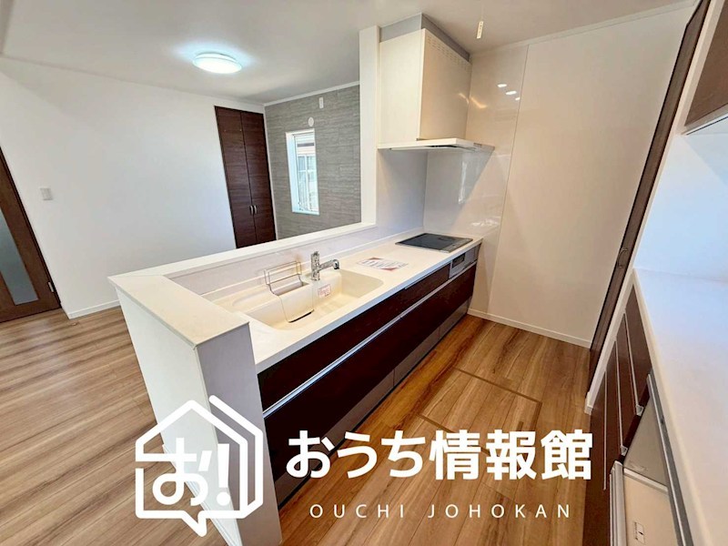 四日市市東坂部町　 内観写真（キッチン）