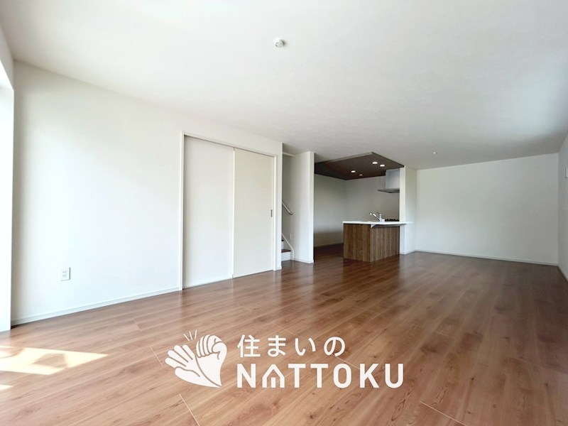 京都市山科区川田西浦町　第1期　2号地 内観写真（リビング）