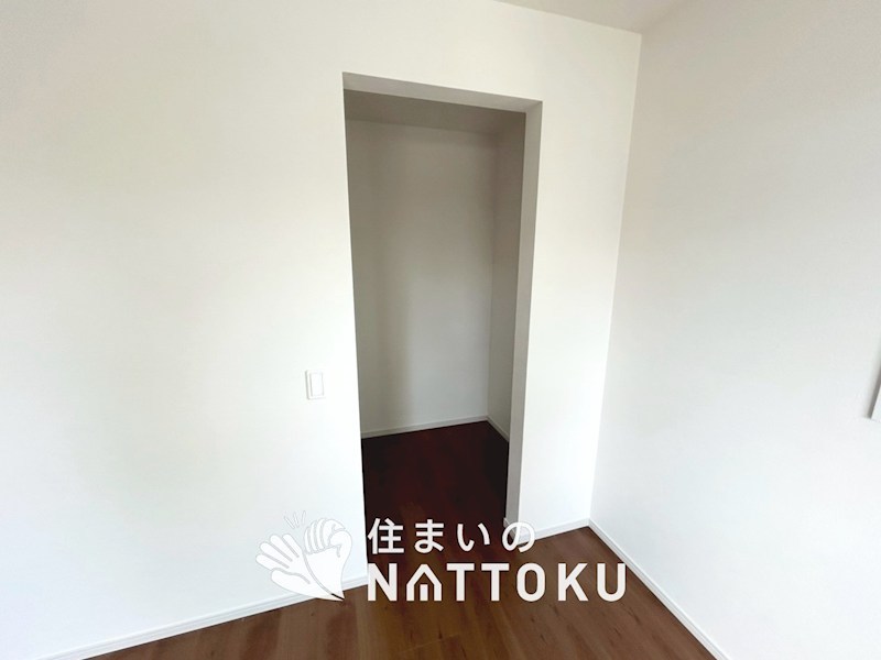 京都市山科区川田西浦町　第1期　2号地 内観写真（収納）