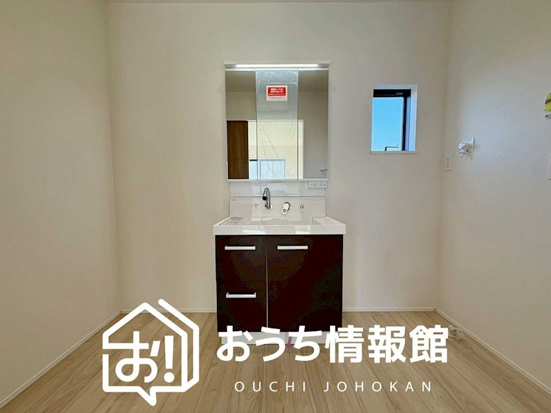津市藤方　第1期　1号棟 内観写真（洗面台・洗面所）