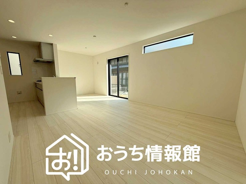 津市藤方　第1期　3号棟  内観写真（リビング）