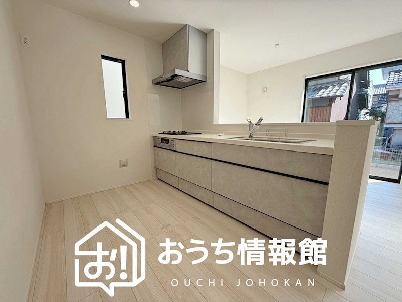 津市藤方　第1期　3号棟  内観写真（キッチン）