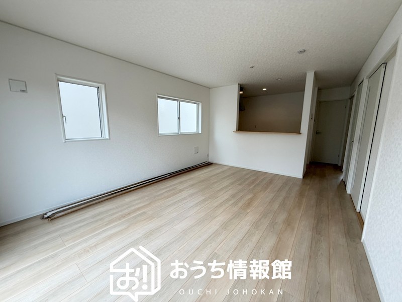 彦根市彦富町　第3期　2号棟 内観写真（リビング）