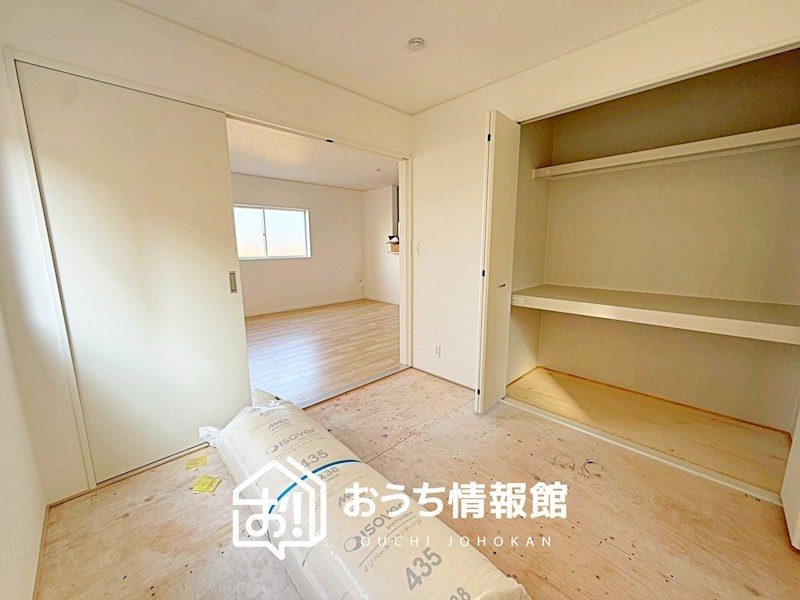 彦根市彦富町　第3期　1号棟 内観写真（リビング以外の居室）