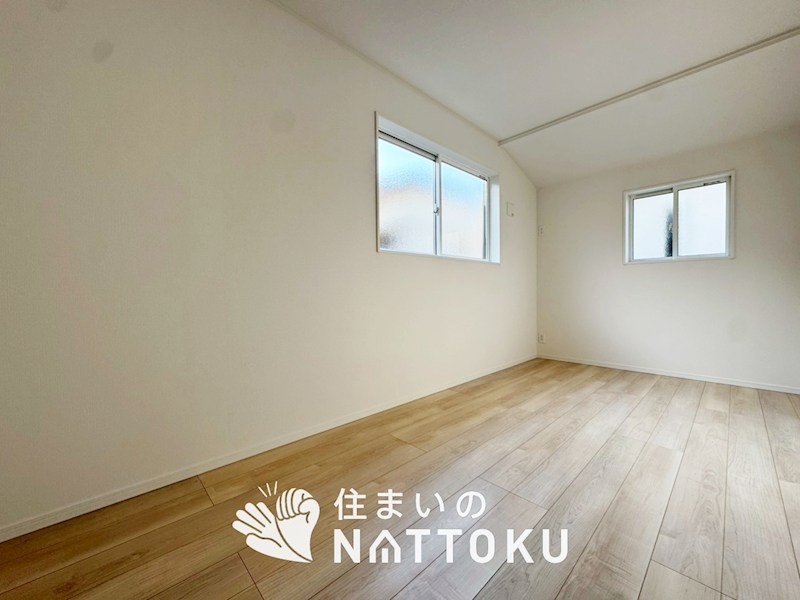 高槻市安岡寺町　第2期　2号地 内観写真（リビング以外の居室）