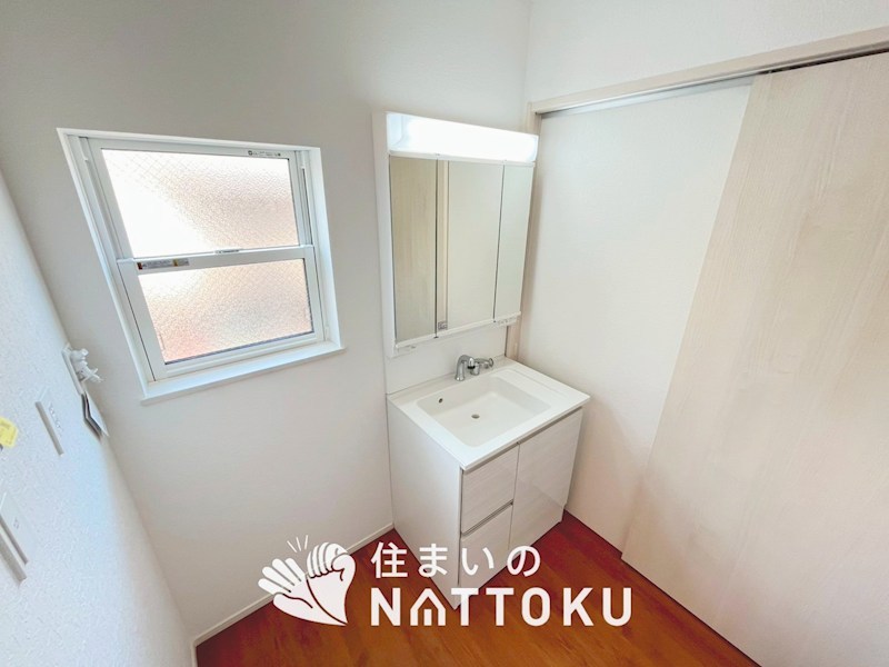 摂津市南別府町　第1期　2号地 内観写真（洗面台・洗面所）