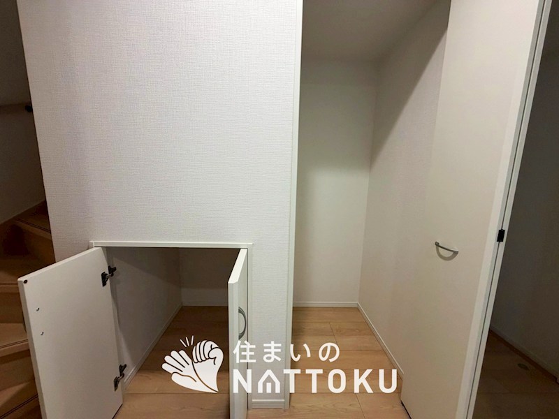八幡市橋本尻江　第1期　4号地 内観写真（収納）