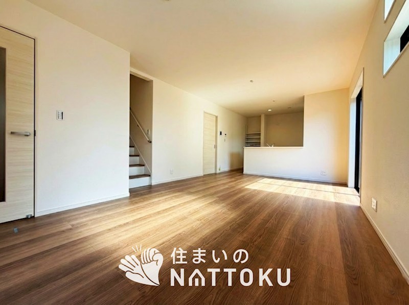 八尾市小畑町　第7期　4号地 内観写真（リビング）