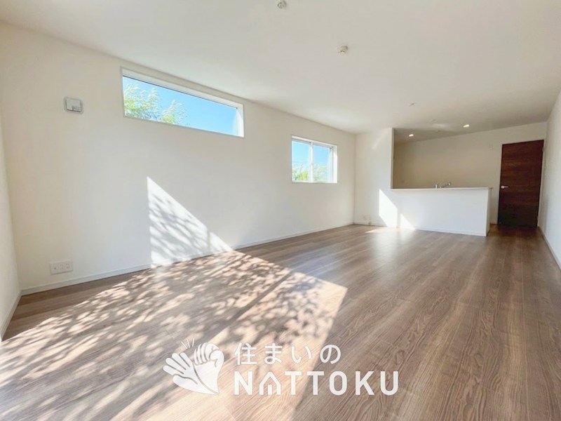 岸和田市並松町　第5期　2号地 内観写真（リビング）