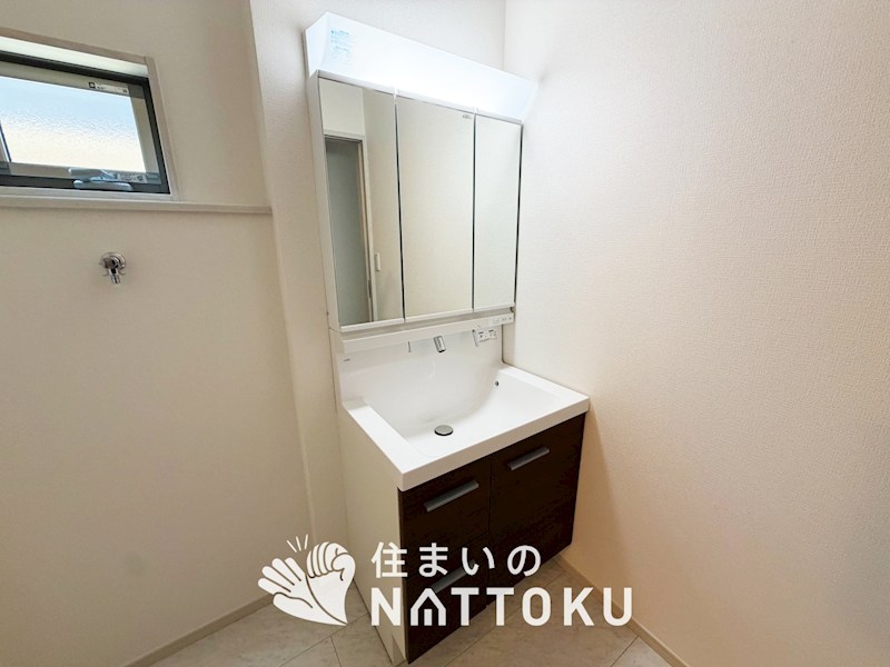 木津川市城山台　2号地 内観写真（洗面台・洗面所）
