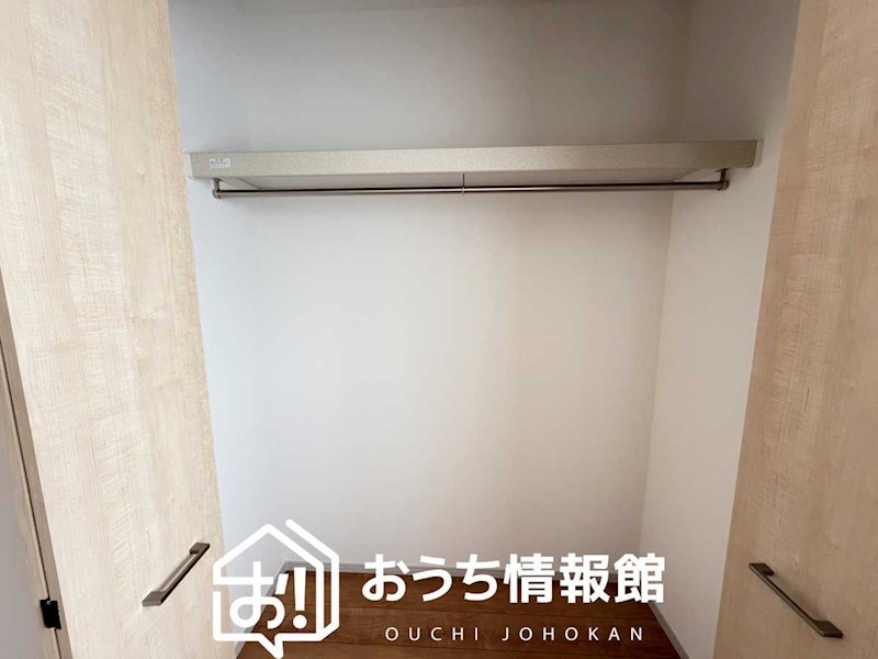 安八郡神戸町丈六道　 内観写真（収納）