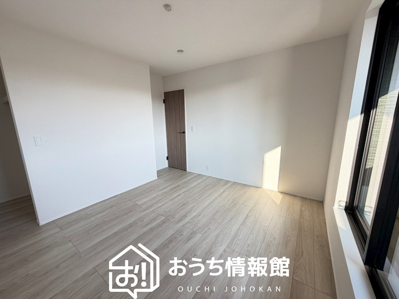 津市半田　第1期　2号地  内観写真（リビング以外の居室）