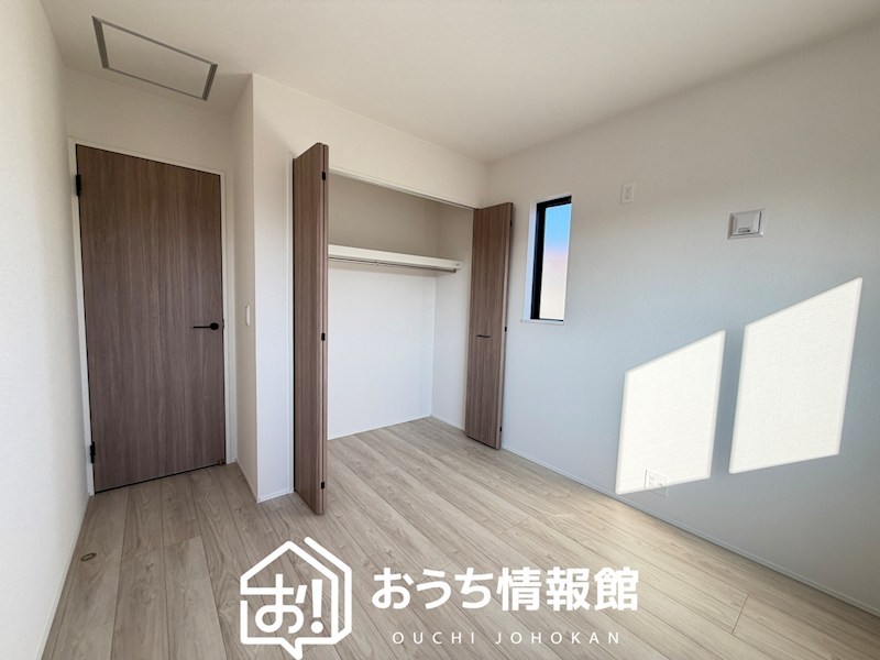 津市半田　第1期　2号地  内観写真（リビング以外の居室）