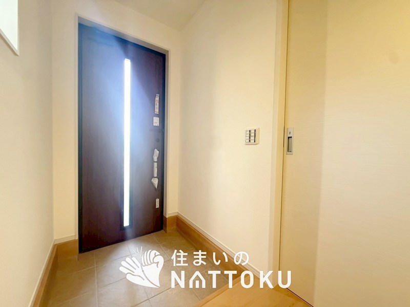 高槻市藤の里　第1期　 現地写真（玄関）