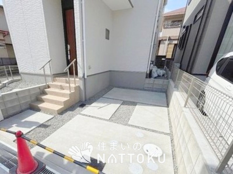 高槻市藤の里　第1期　 現地写真（駐車場）
