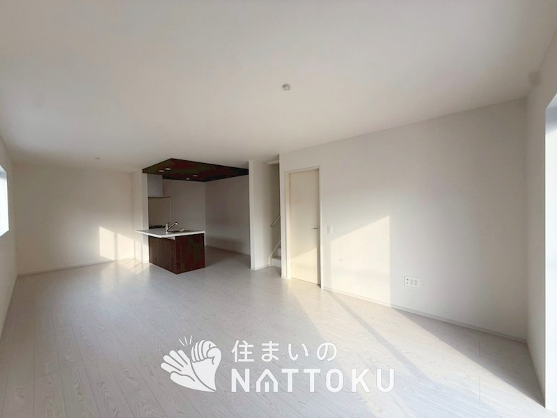 池田市畑　第2期　 内観写真（リビング）