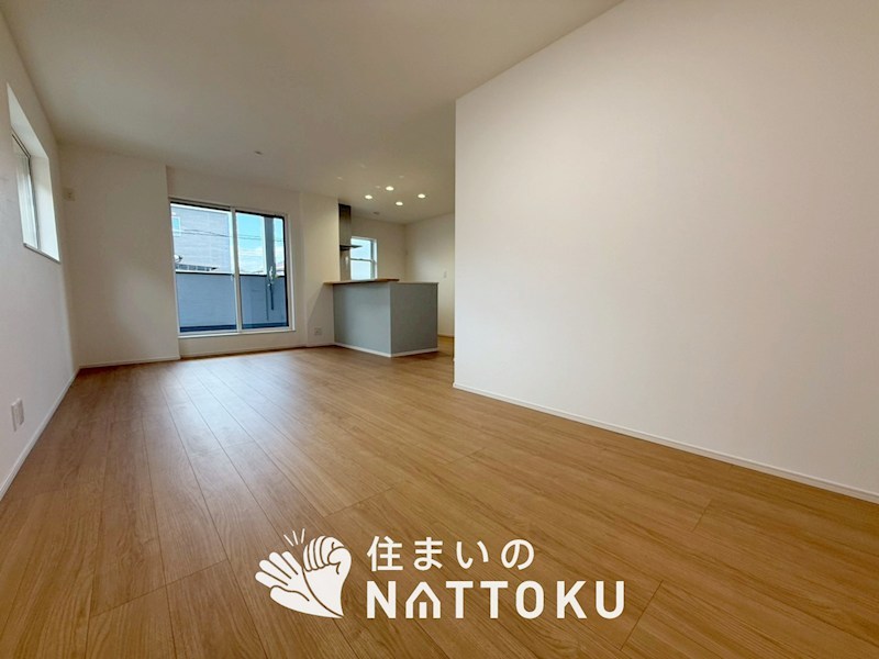 高槻市津之江町　第14期　 内観写真（リビング）