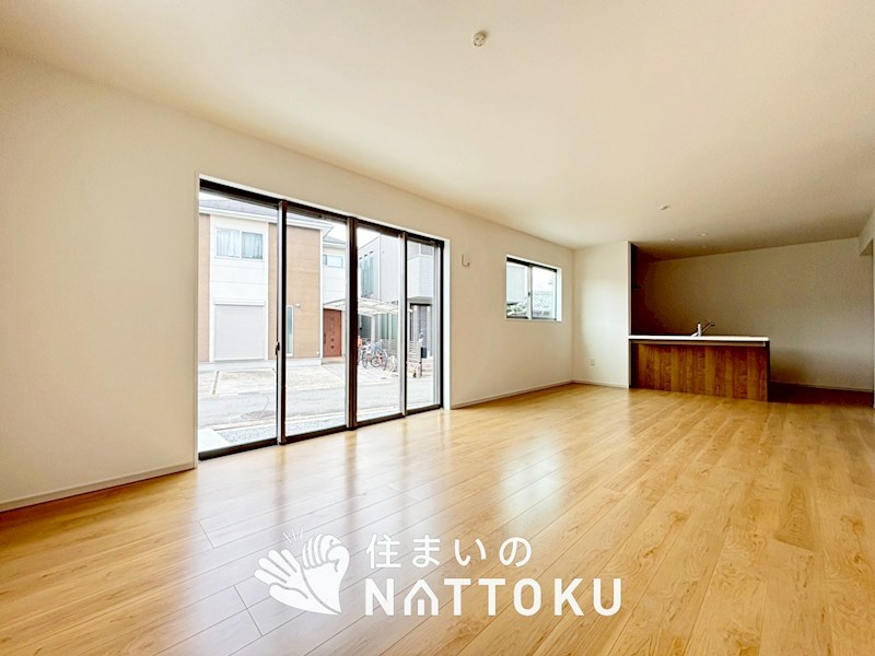 亀岡市大井町並河　第1期 内観写真（リビング）